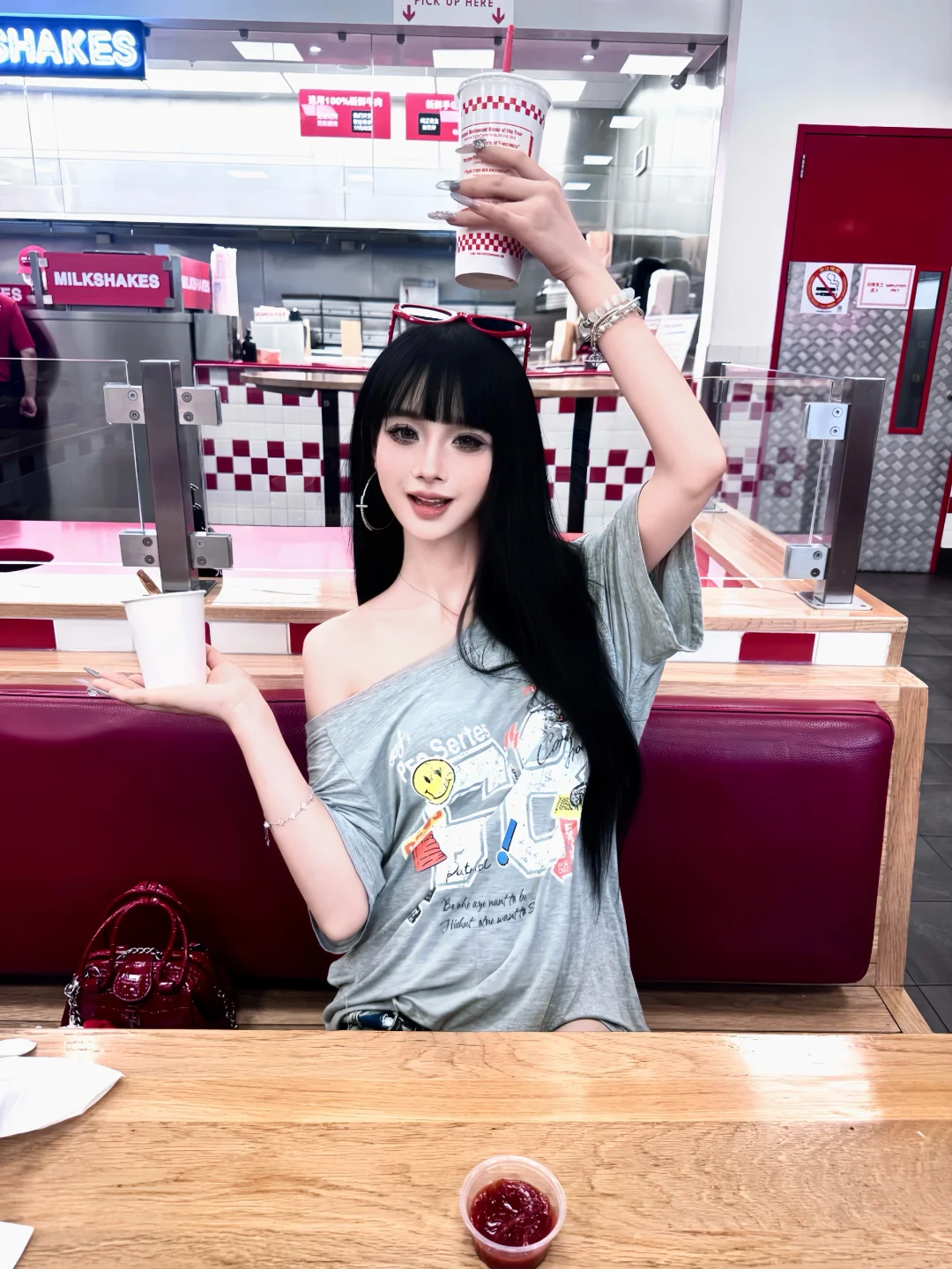 Five guys拍照太出片了?美式辣妹拿捏住