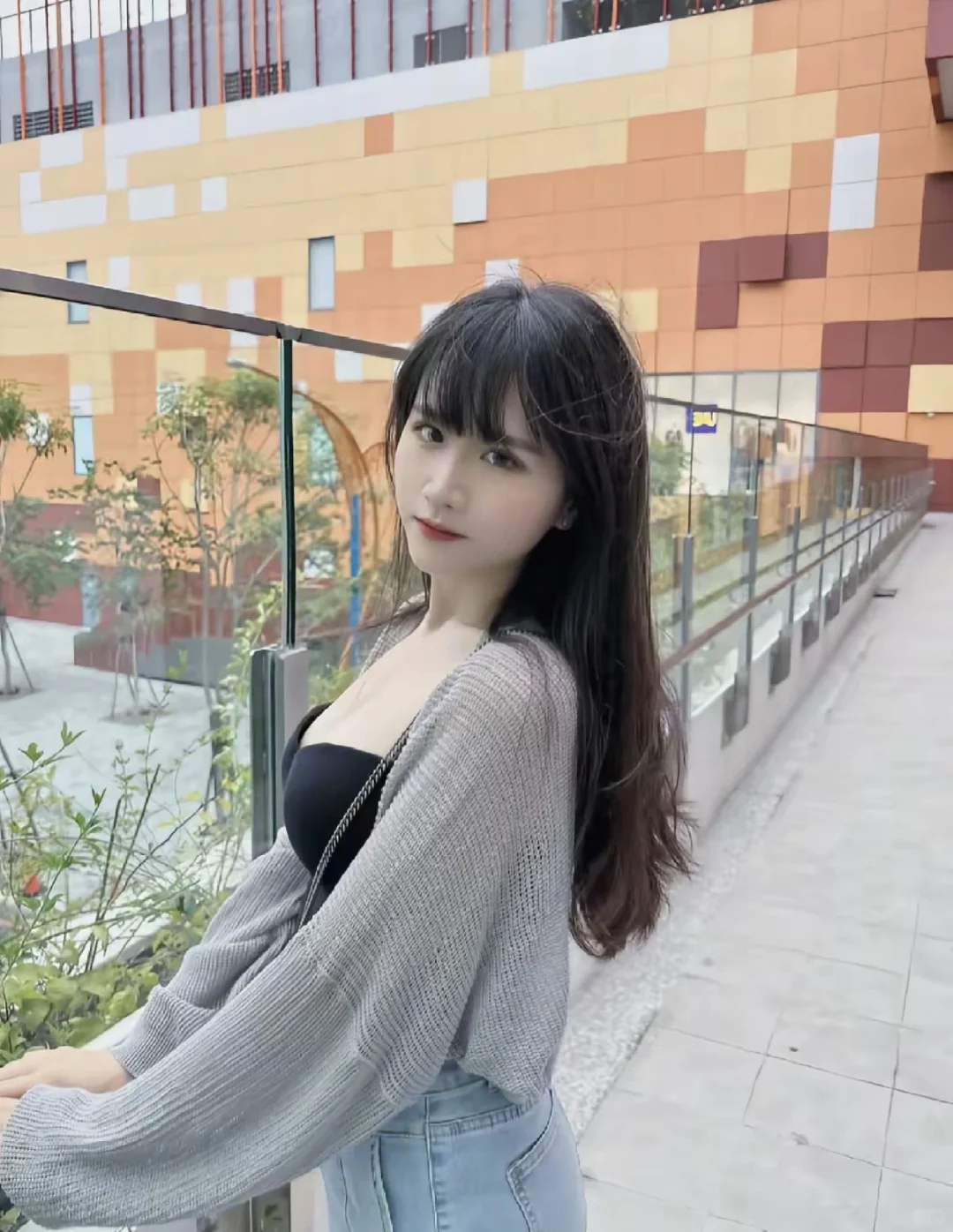 姐妹说我有股子人妻感???