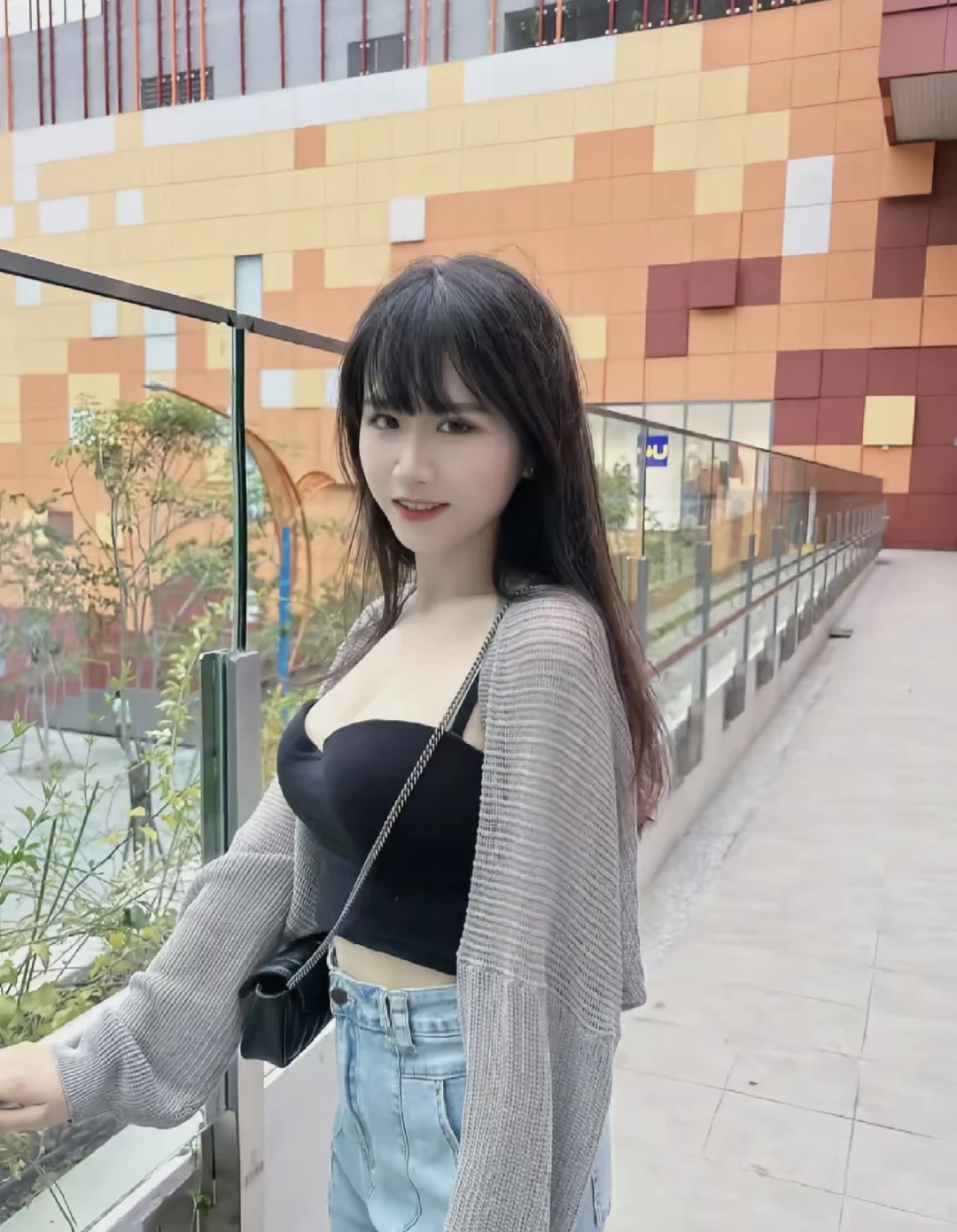姐妹说我有股子人妻感???