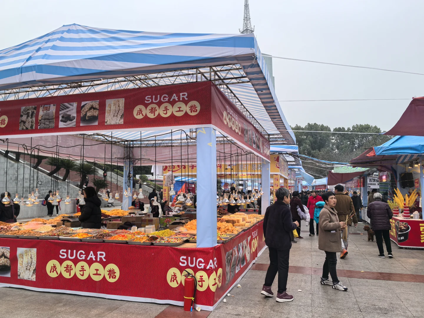 云阳群益广场，搞起了展销会！