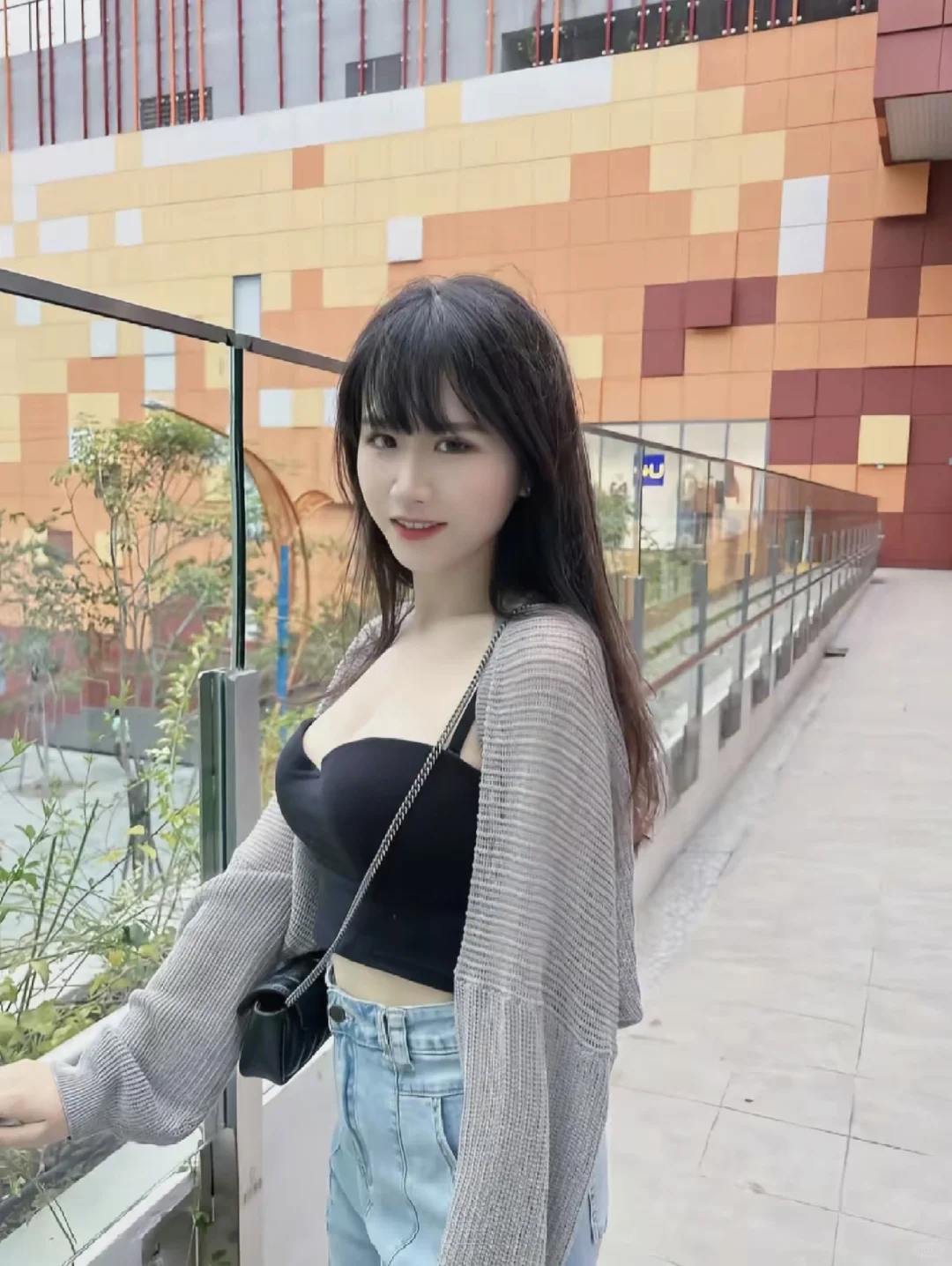 姐妹说我有股子人妻感???