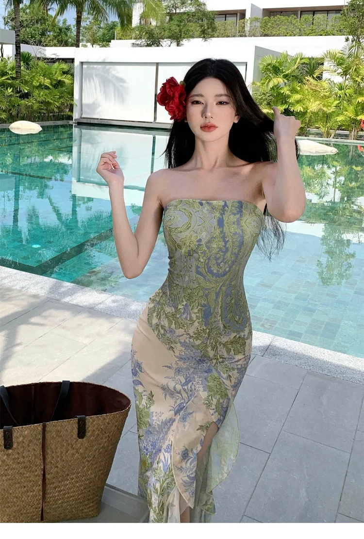 海边度假必备?性感印花长裙