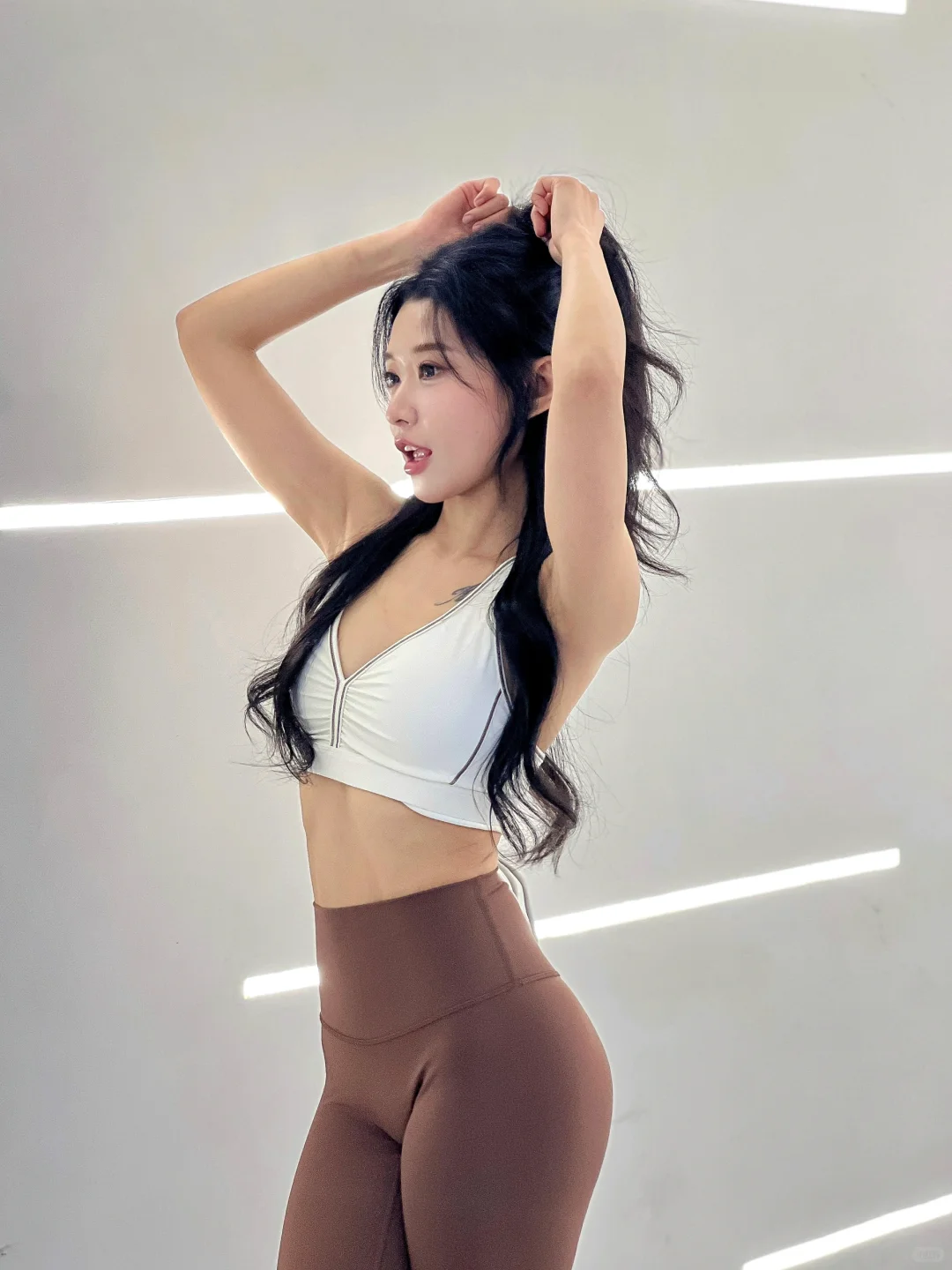 30岁姐姐秋天第一条板栗色瑜伽裤真太好看啦