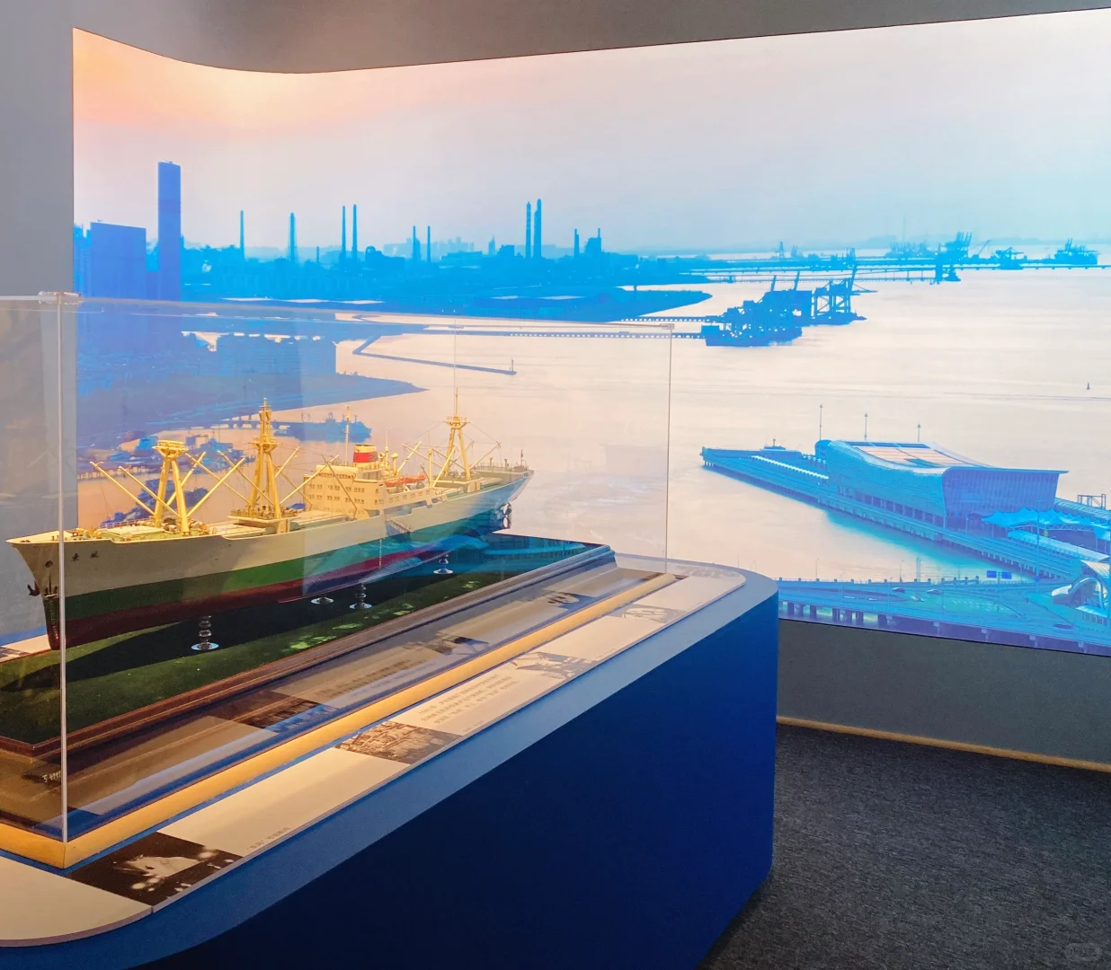 “自强崛起之路——上海船舶工业文物史料展”