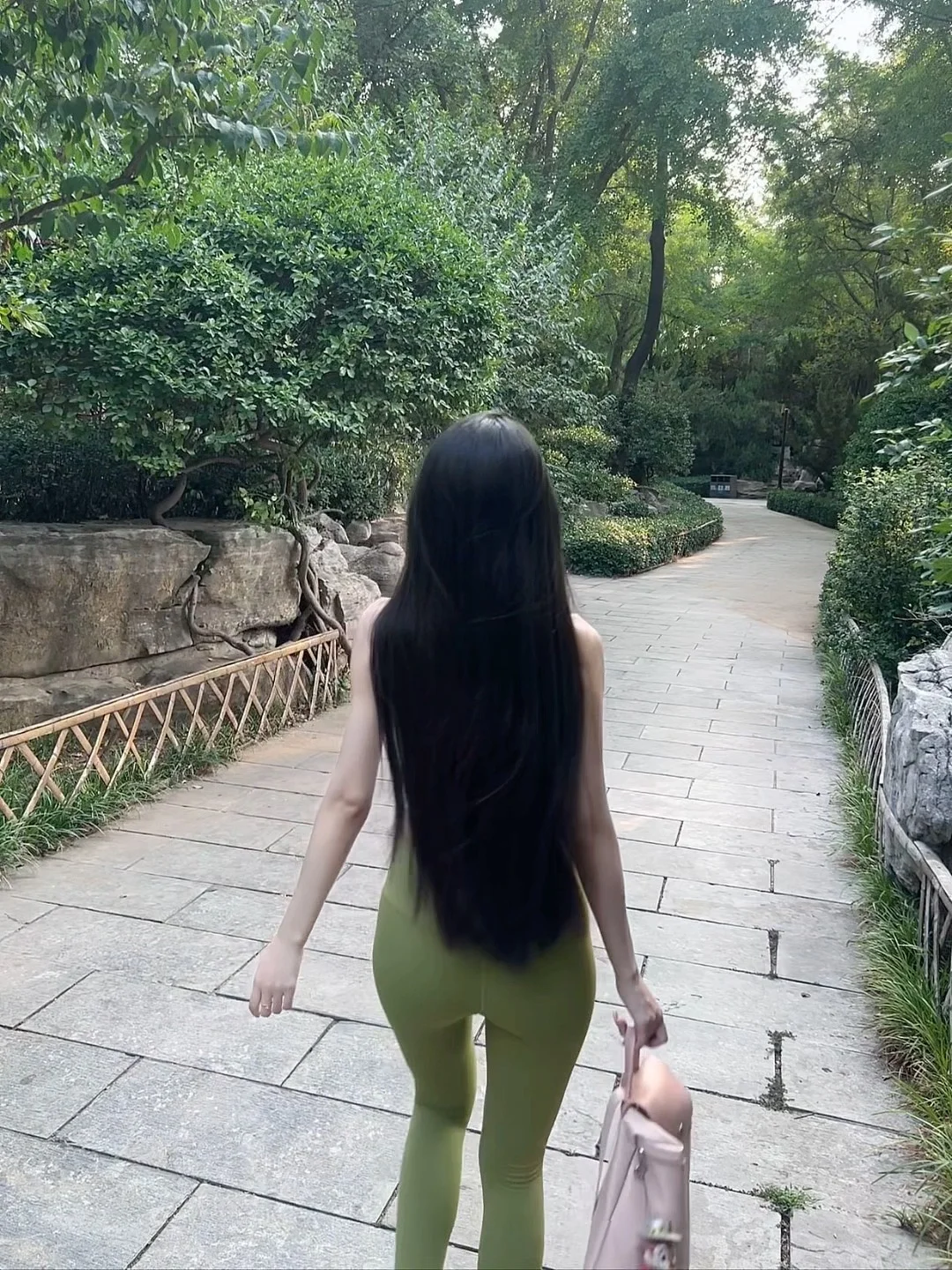 跟我一起散步吧～