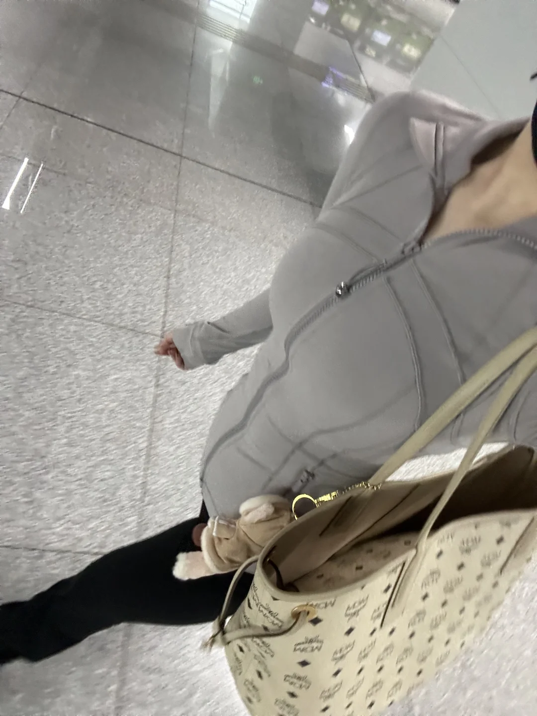 穿上define这世界又多了一位自信女人