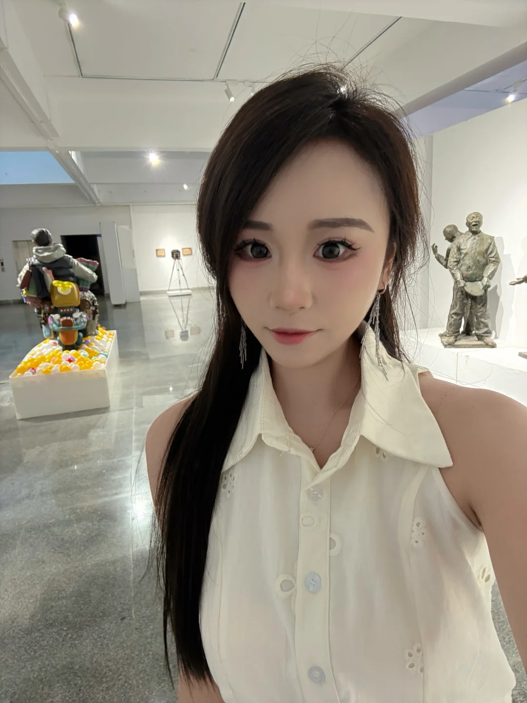 去看湖北美术学院本科生毕业设计展啦?