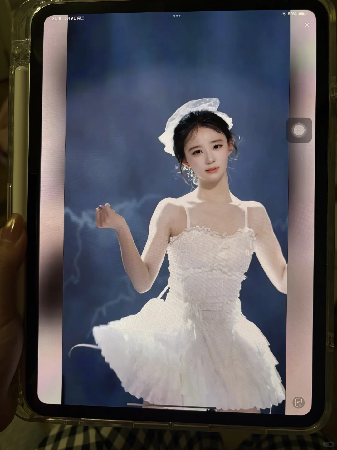 卡卡的魅力连我一岁多的小侄女都无法抵抗