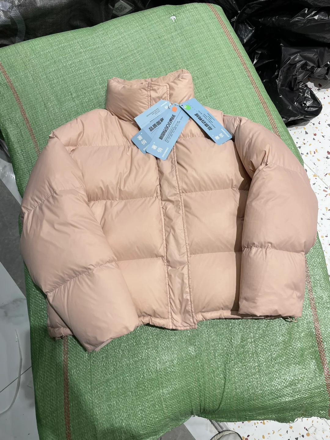38岁少妇都能驾驭的藕粉色｜日常通勤羽绒服