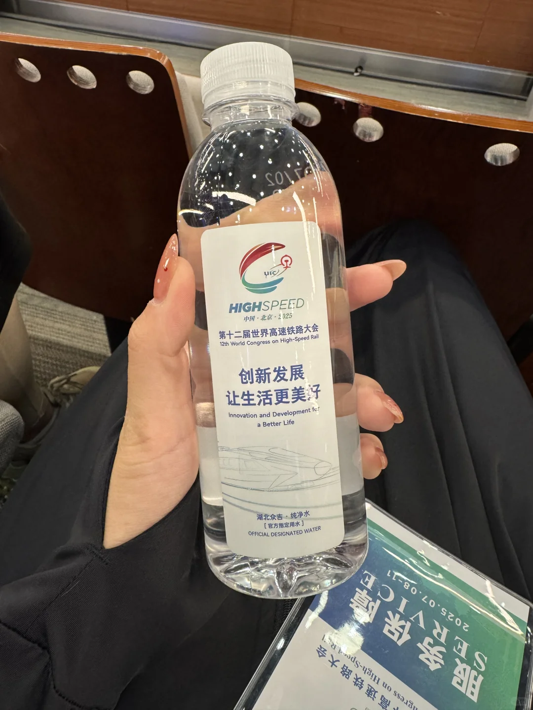 今天不做行政，今天是外卖配送员