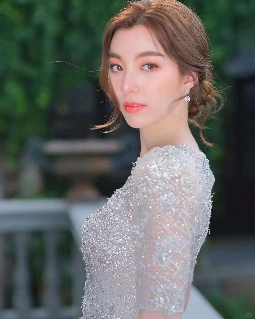 盘发奥子