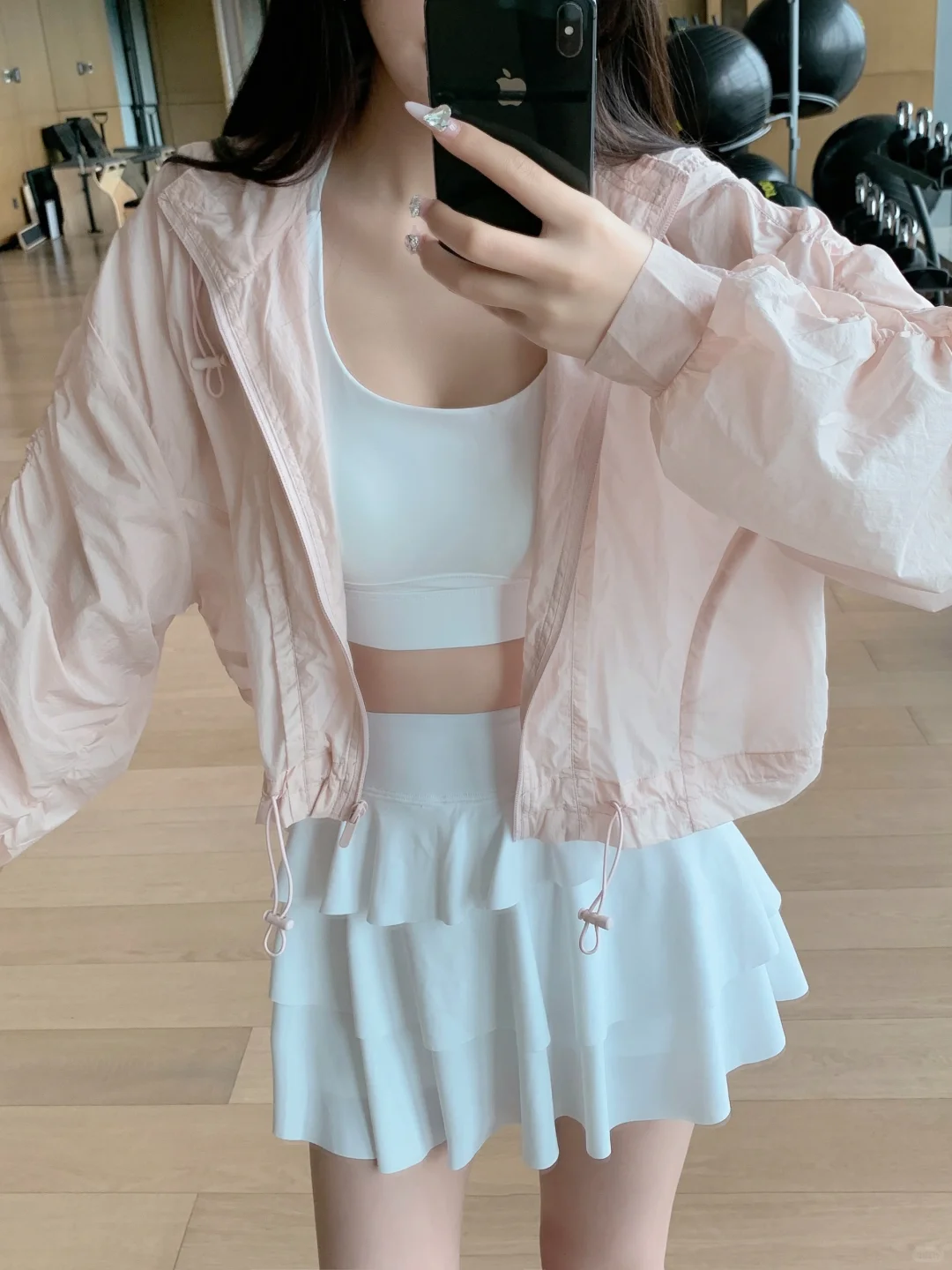 嫩上加嫩?粉色防晒衣➕?白色瑜伽裙