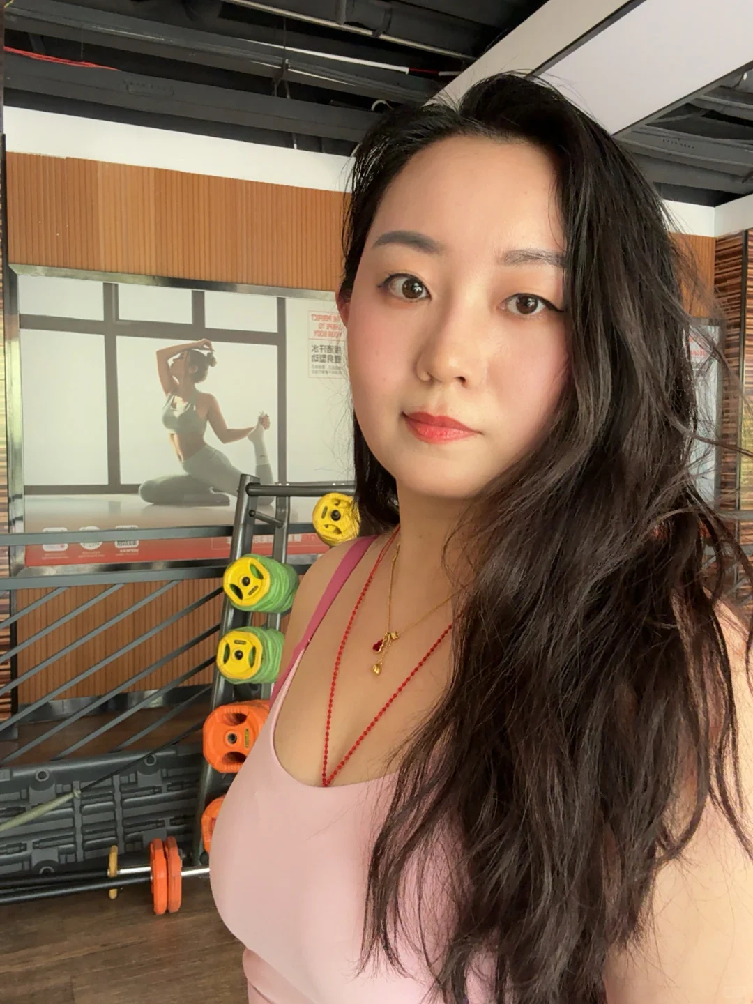 粉色瑜伽裤真的像秋裤啊