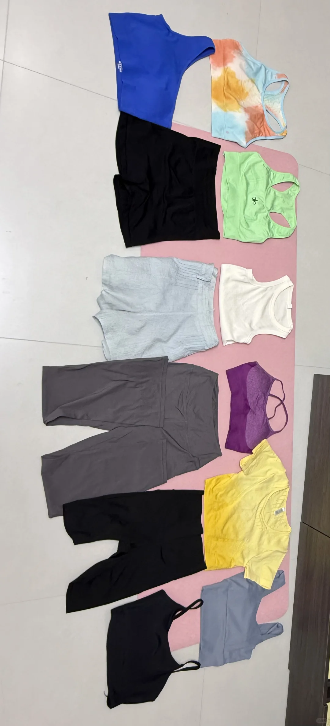 减肥第一步 买好看的瑜伽服