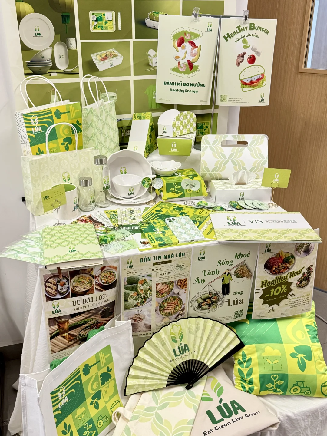 成都大学进来挨夸！毕设展真的优秀?