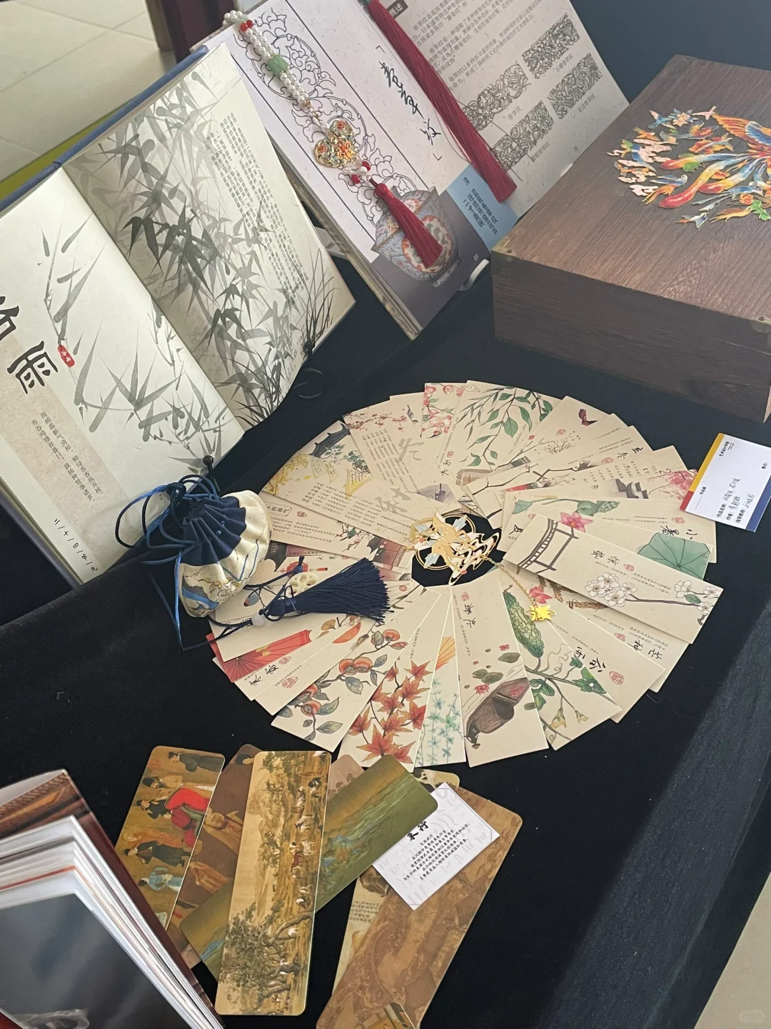 校园日常 创造想象王国 孩子们的书籍设计展