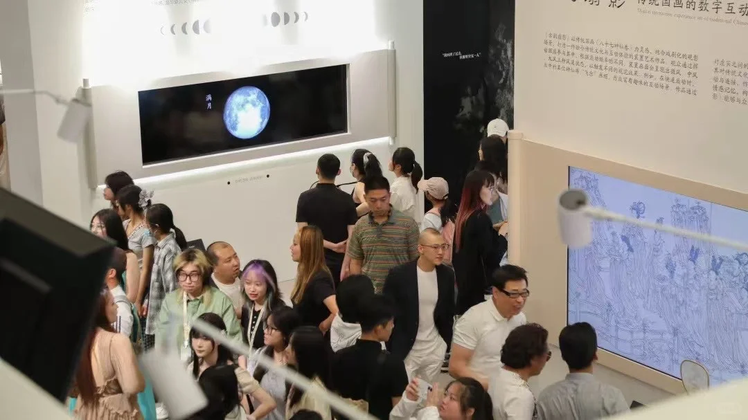 央美本科毕业展第一天