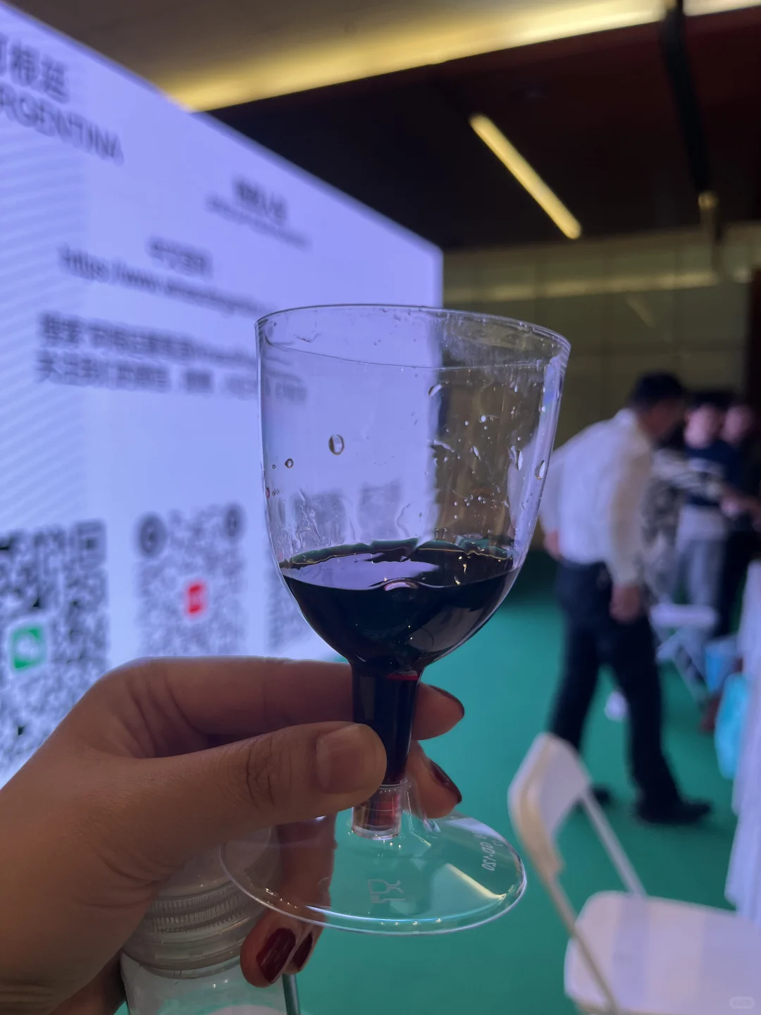 被BIBF骗了，好好的图书博览会怎么卖酒