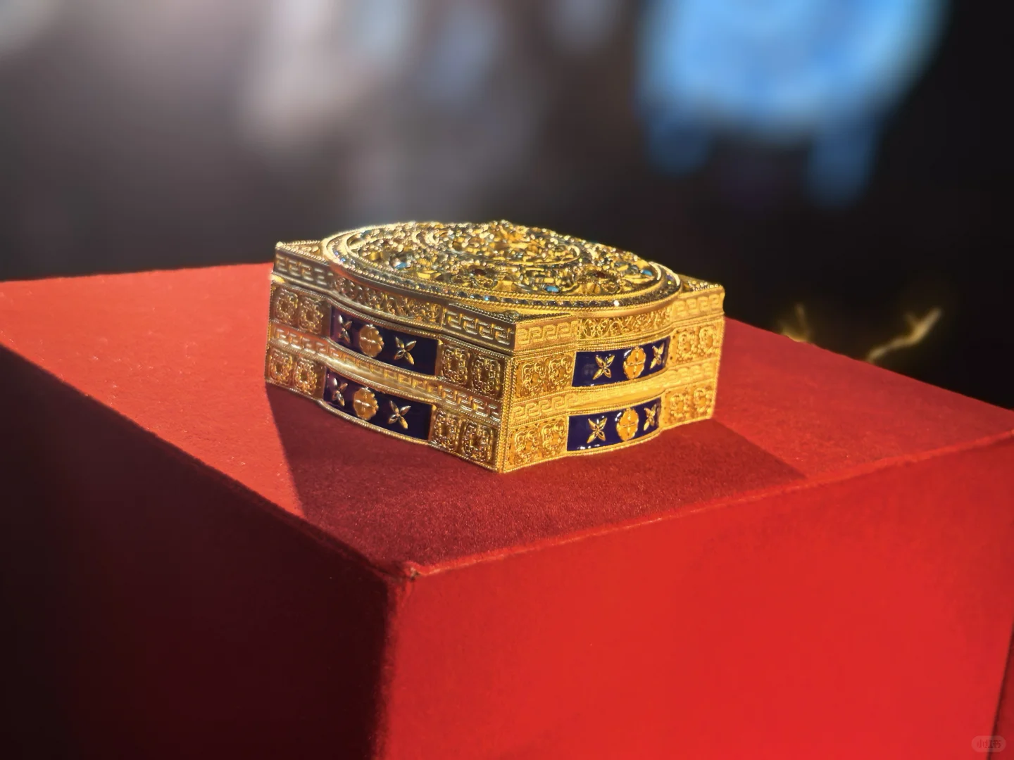 周大福VIP黄金珠宝展销