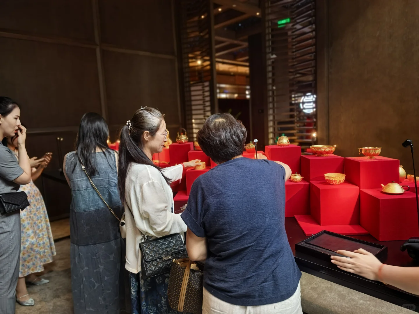 周大福VIP黄金珠宝展销