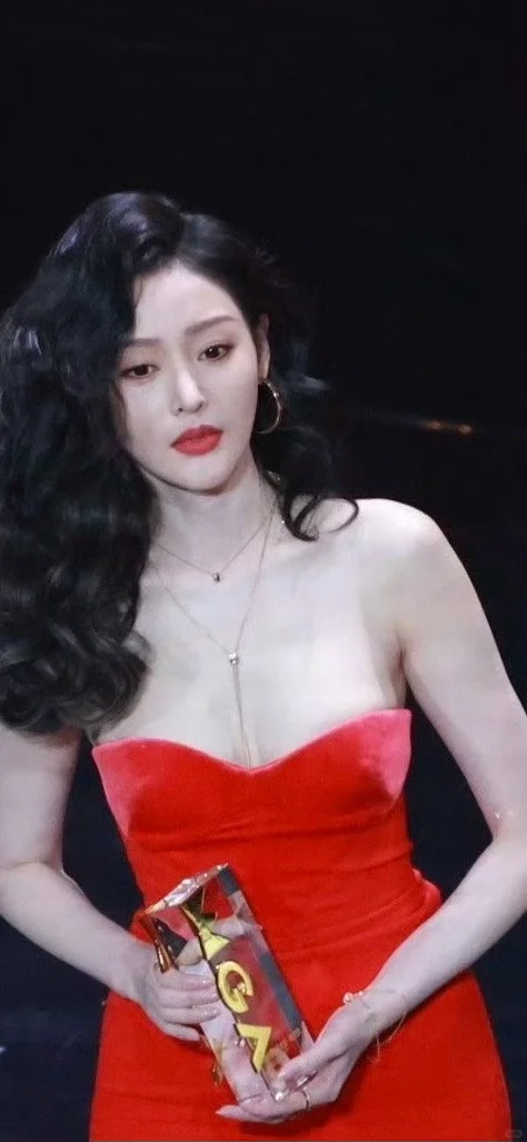 张天爱：从荧幕走来的百变女神