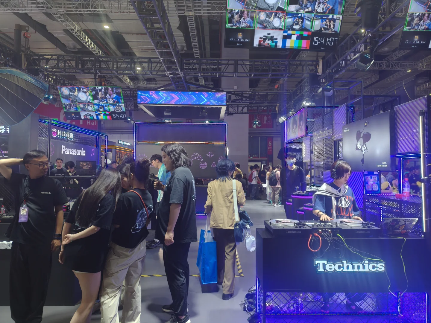 Technics 60周年展台，音质与科技的完美结