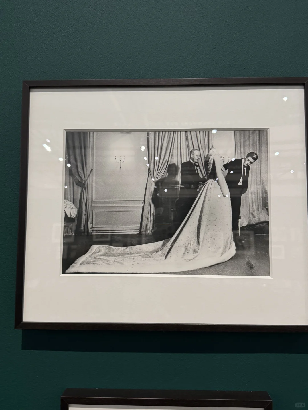 来阿尔勒摄影展找小众冷门展结果被YSL驯服