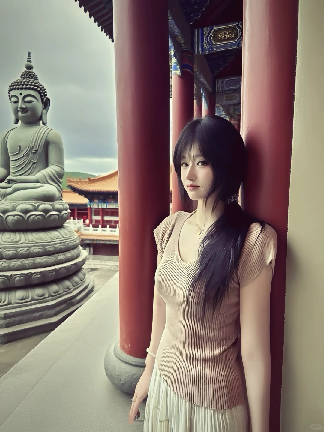 她的妩媚不减当年