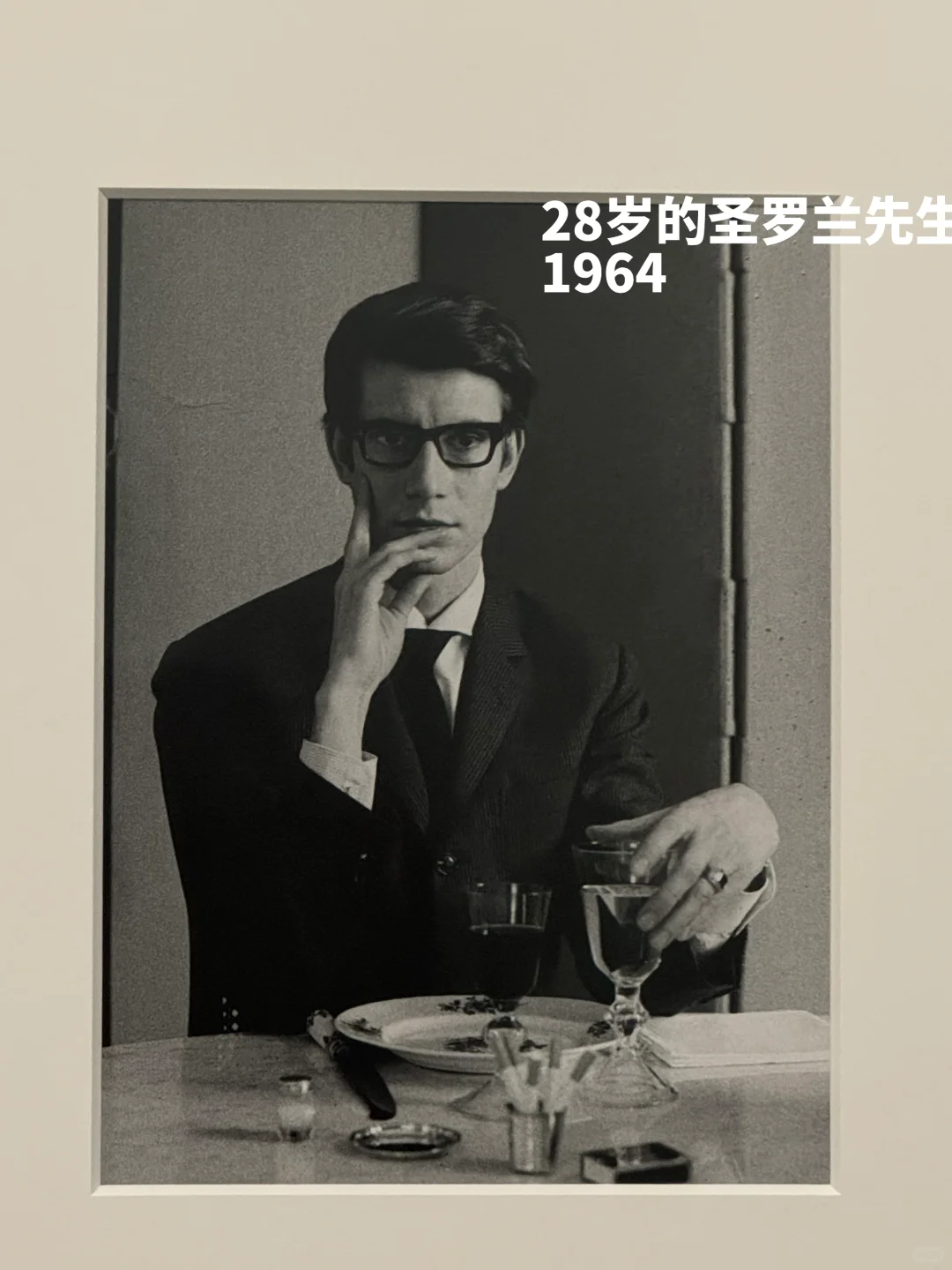 来阿尔勒摄影展找小众冷门展结果被YSL驯服
