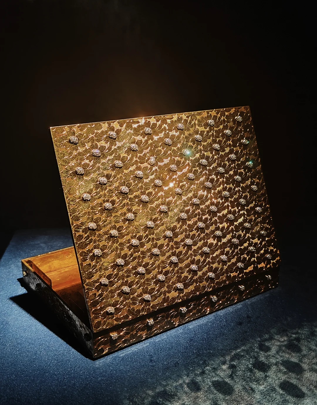 杭州看展「绽放」16至20世纪典藏珍宝艺术展
