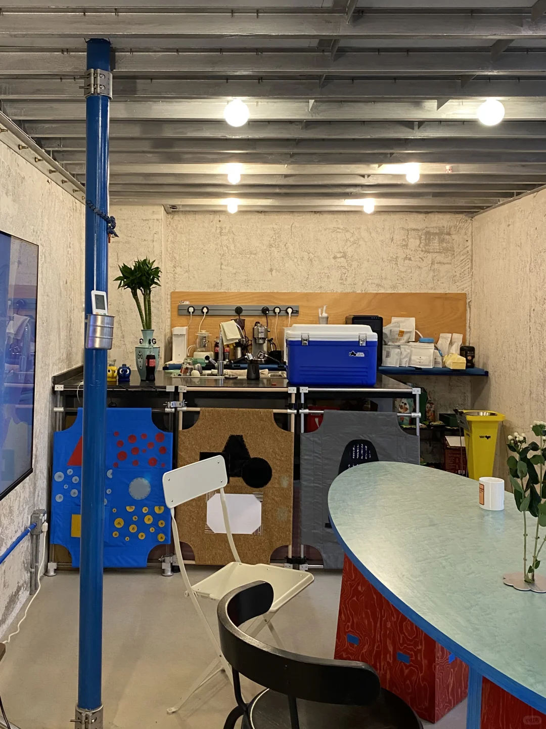 设计工作室里的摄影展