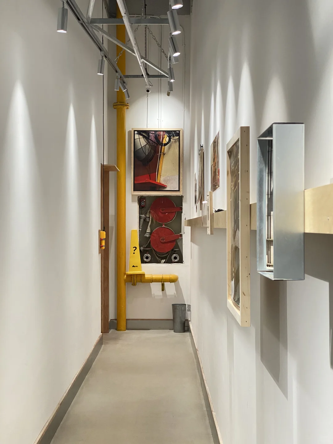 设计工作室里的摄影展