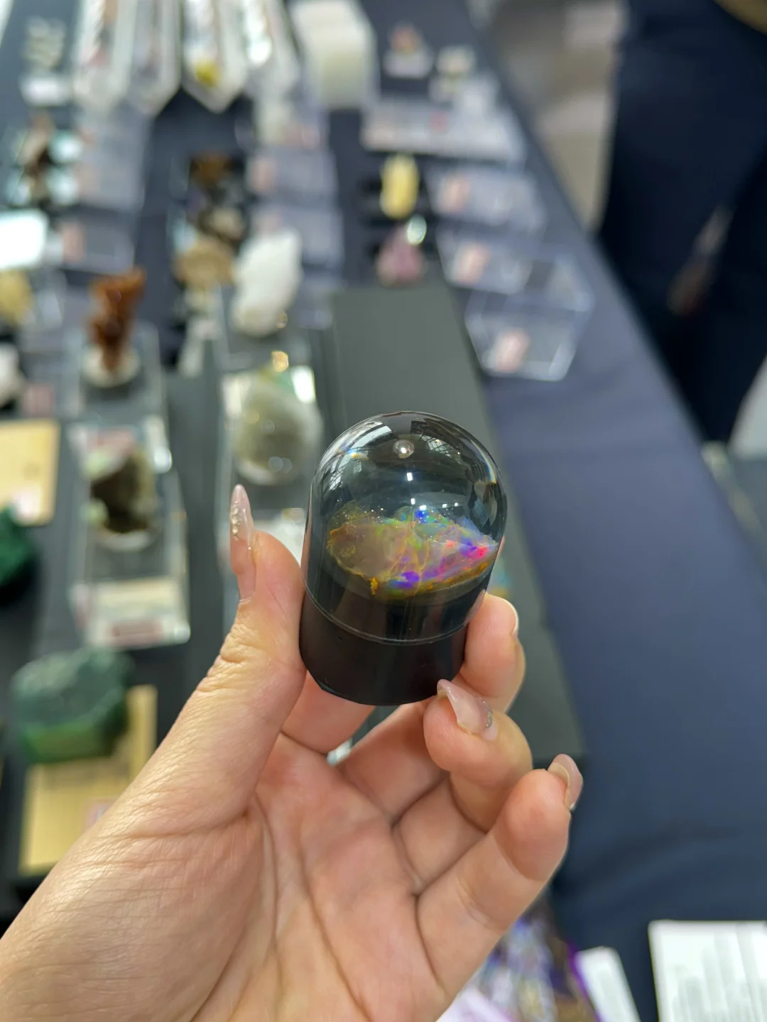人家参展都是提前一年或者几个月准备…