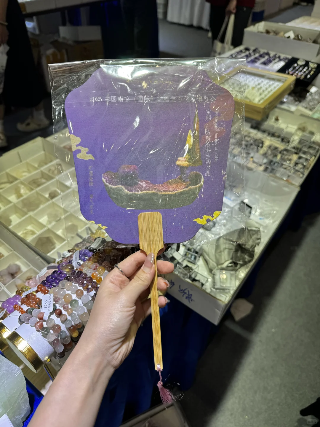 人家参展都是提前一年或者几个月准备…