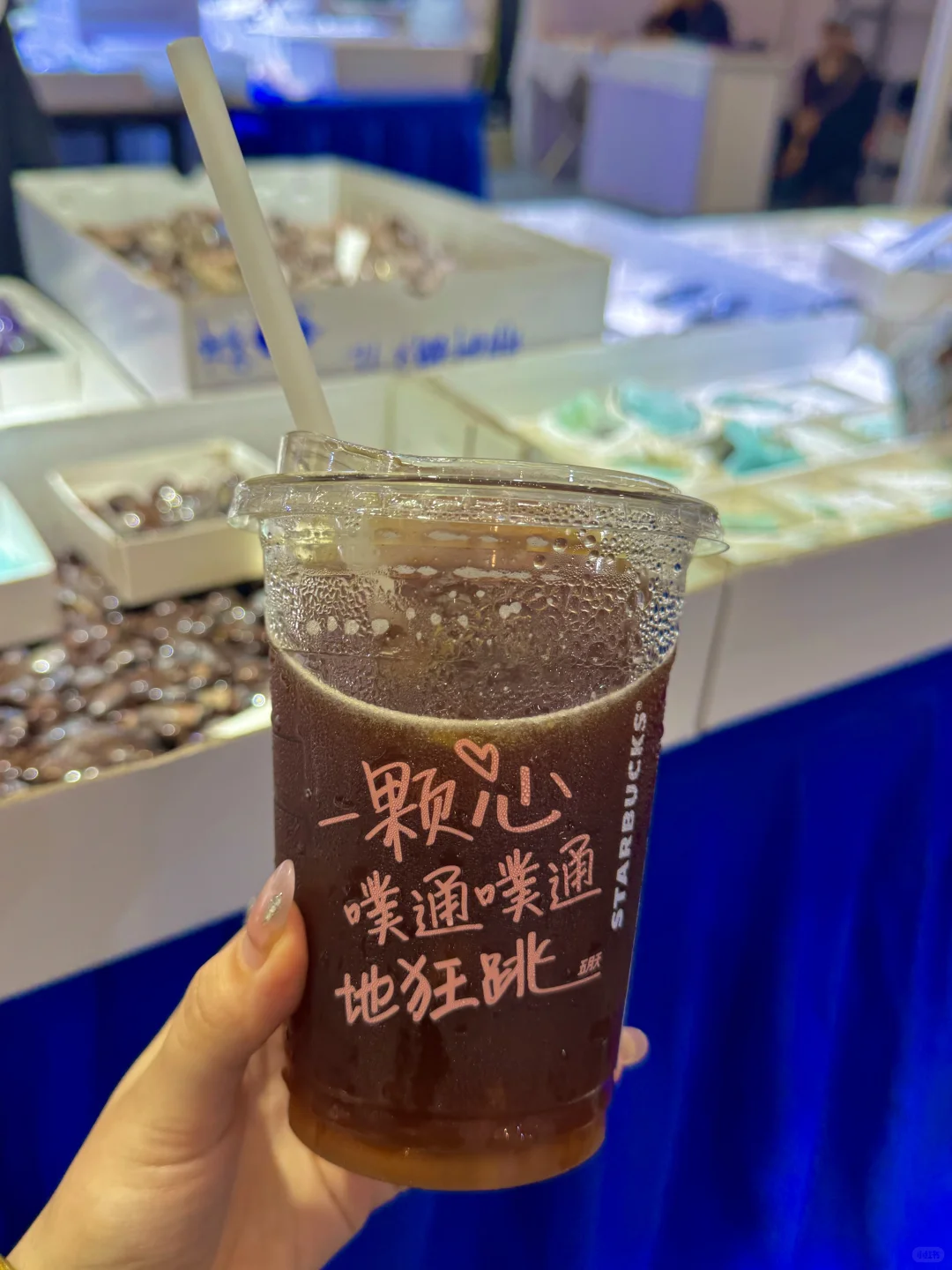 人家参展都是提前一年或者几个月准备…