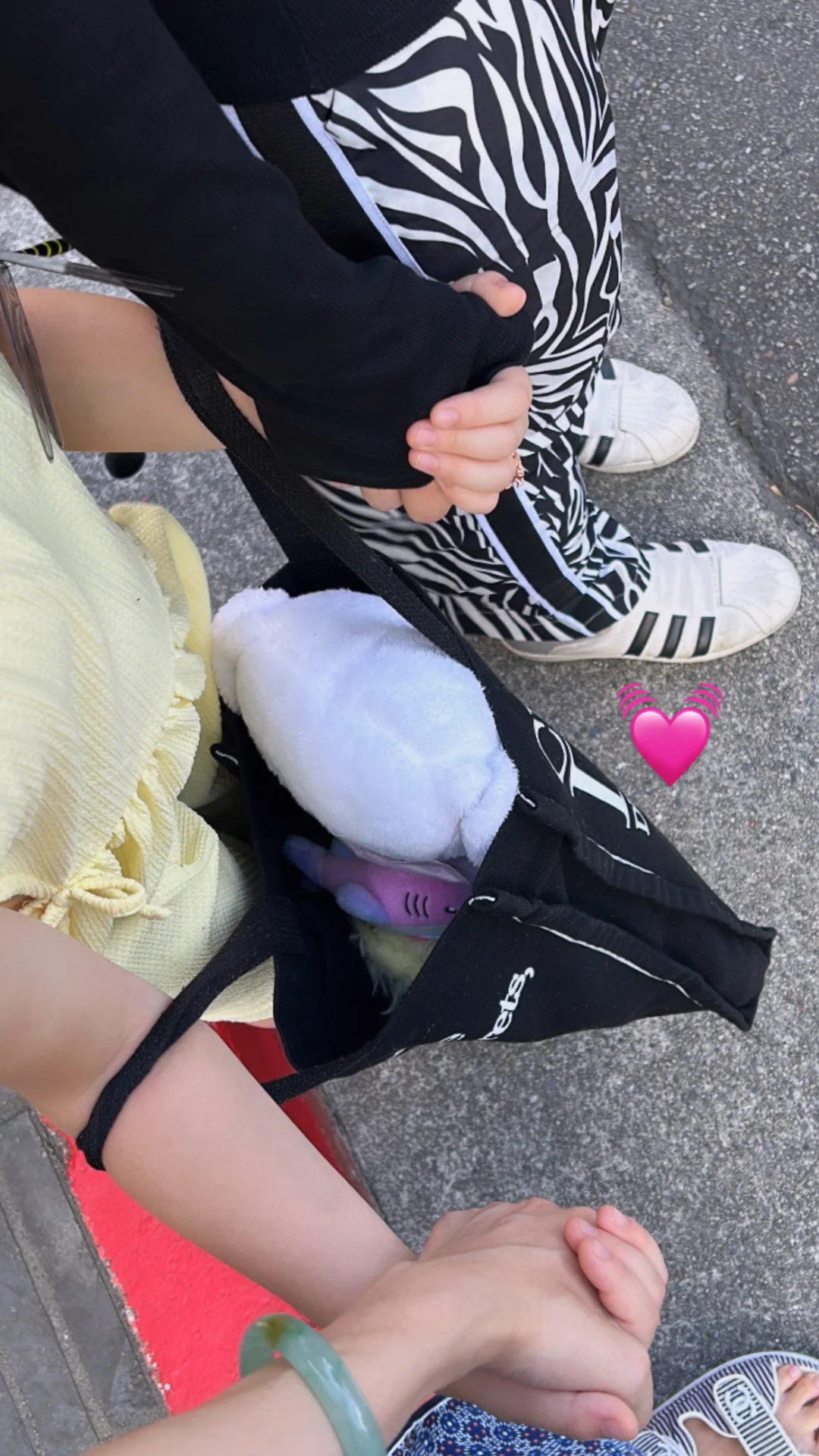 兩位少婦➕小不點 @台灣