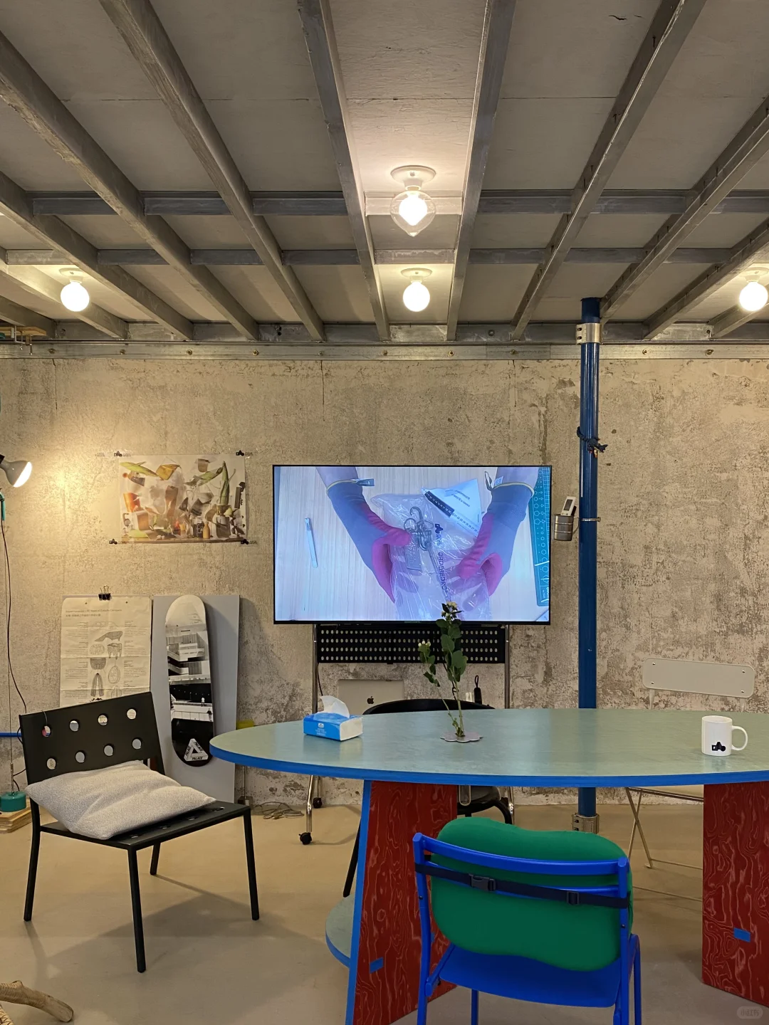 设计工作室里的摄影展