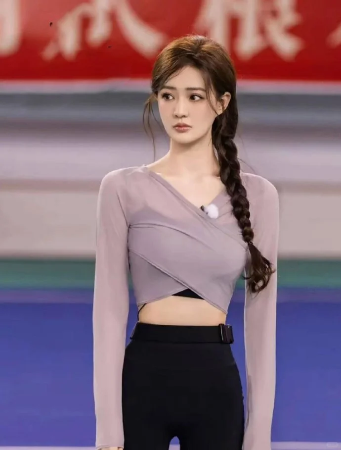徐璐这身材宽肩窄腰太完美了吧！！！