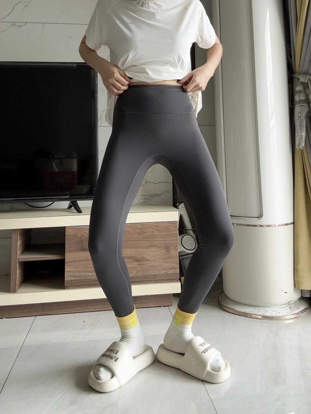 20+?超显瘦！枪灰色瑜伽裤正面还不显三角区