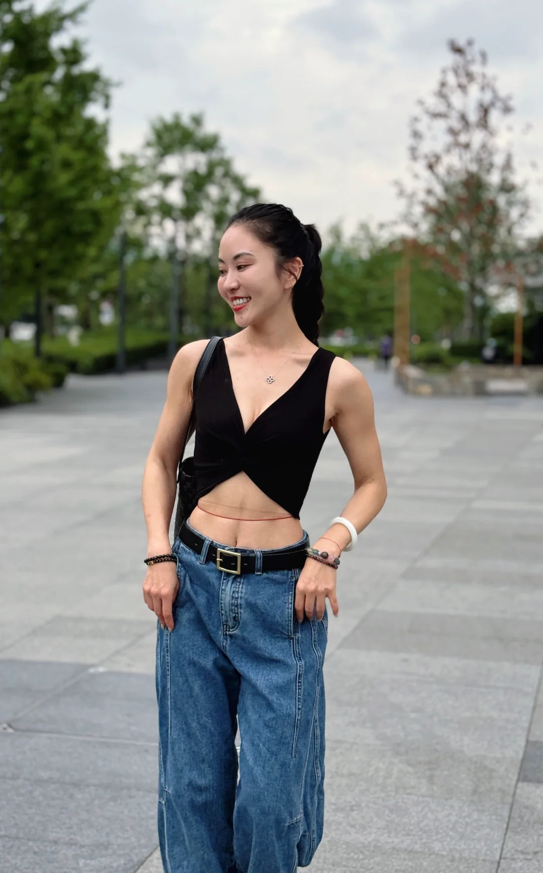 37岁，59cm的腰
