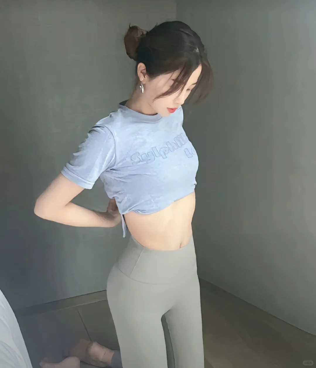 这个腰臀比???