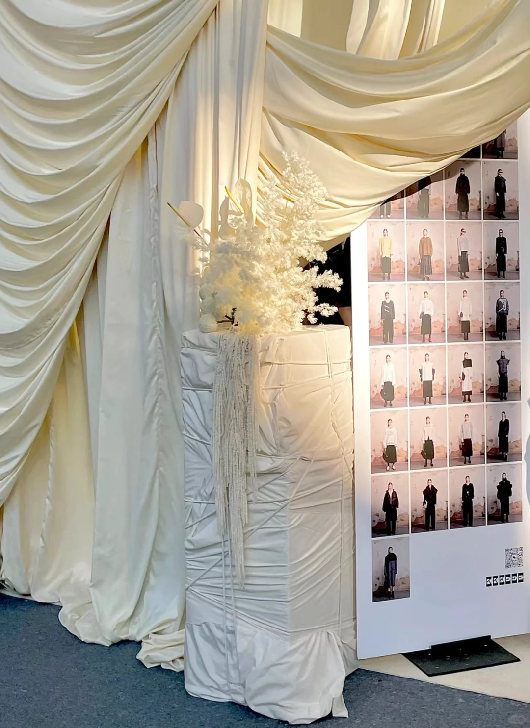 为KKKEEE冬季展会的展位设计与展陈