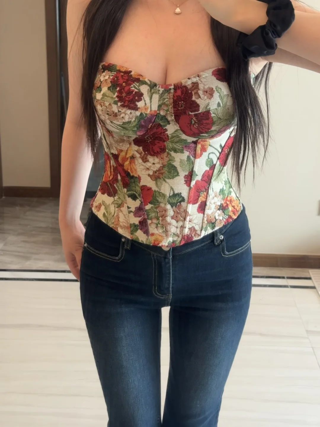 妈呀这件鱼骨胸衣也太美了 版型超正！