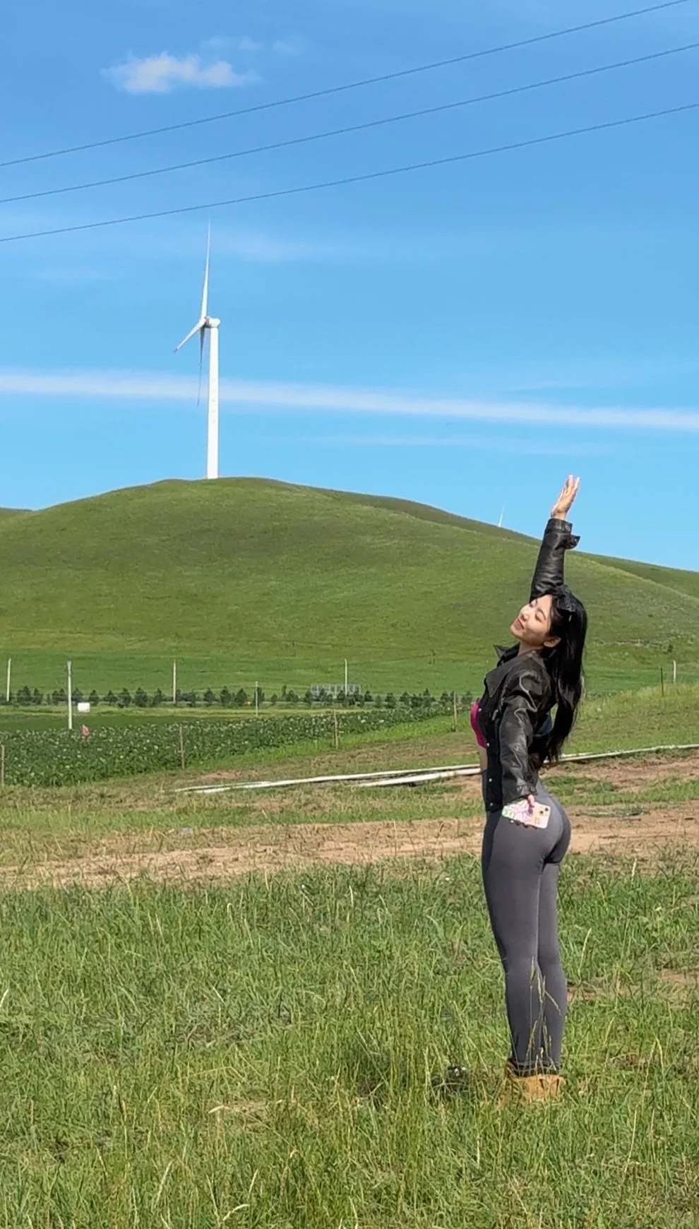 穿瑜伽裤的旅游照要不要发朋友圈
