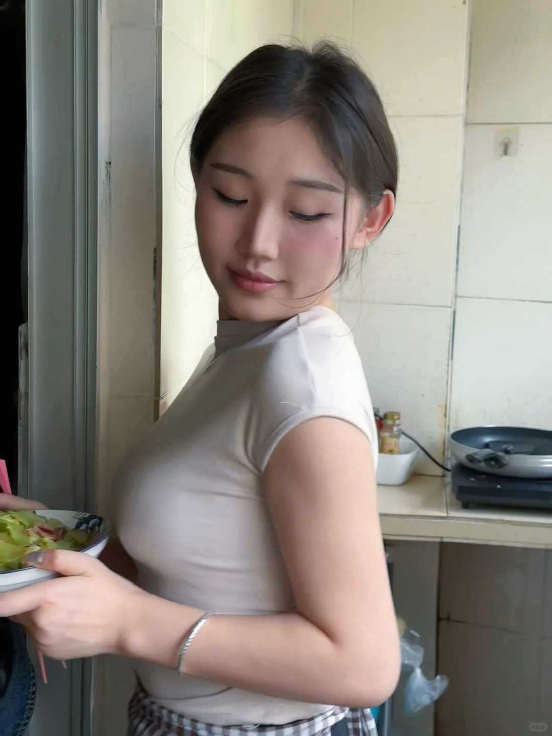厨房拍照姿势大全｜轻松拍出ins氛围感