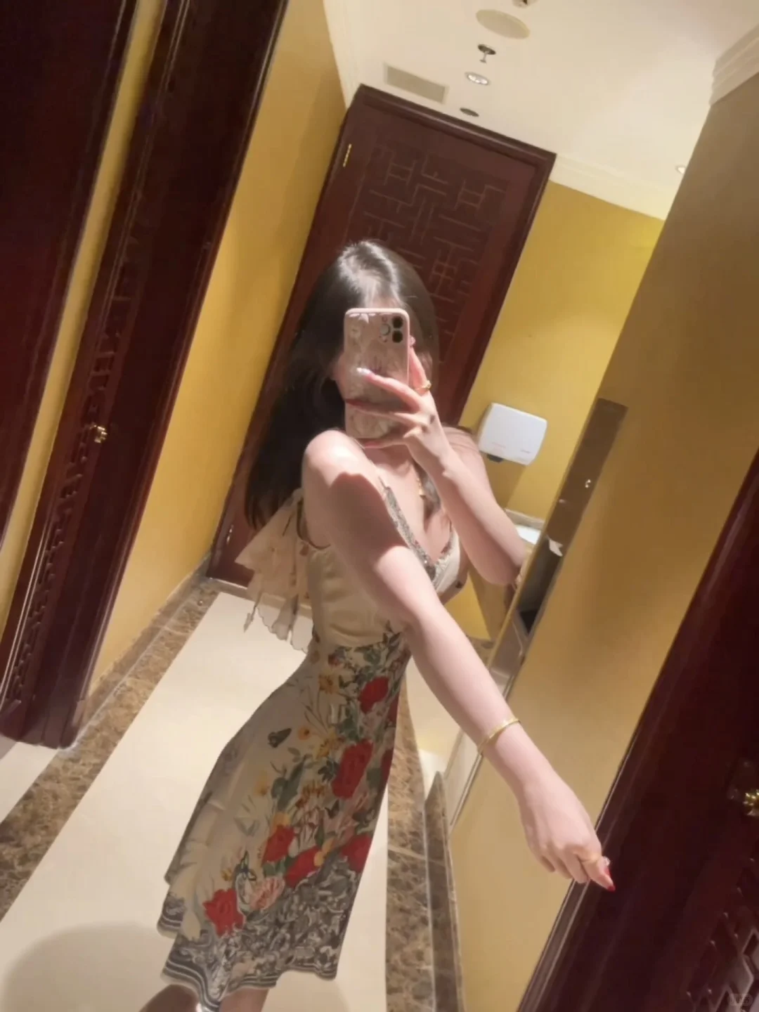 摇曳生姿大美女?