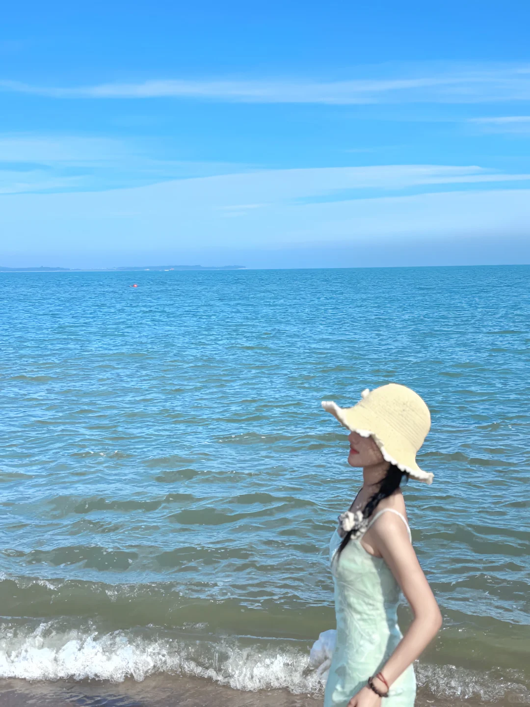 这个?来海边好出片～