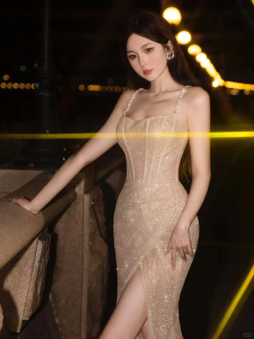 江边的美神降临?吊带blingbling细闪礼服