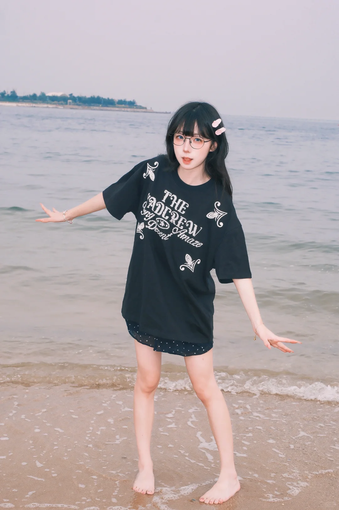 海边ootd｜穿黑色也想当甜妹