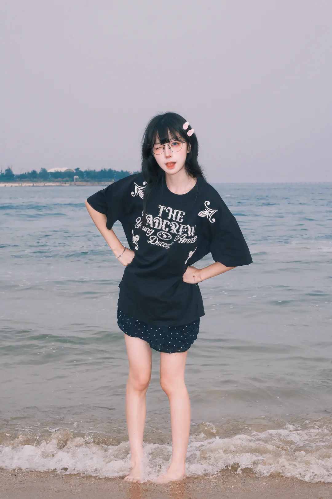海边ootd｜穿黑色也想当甜妹